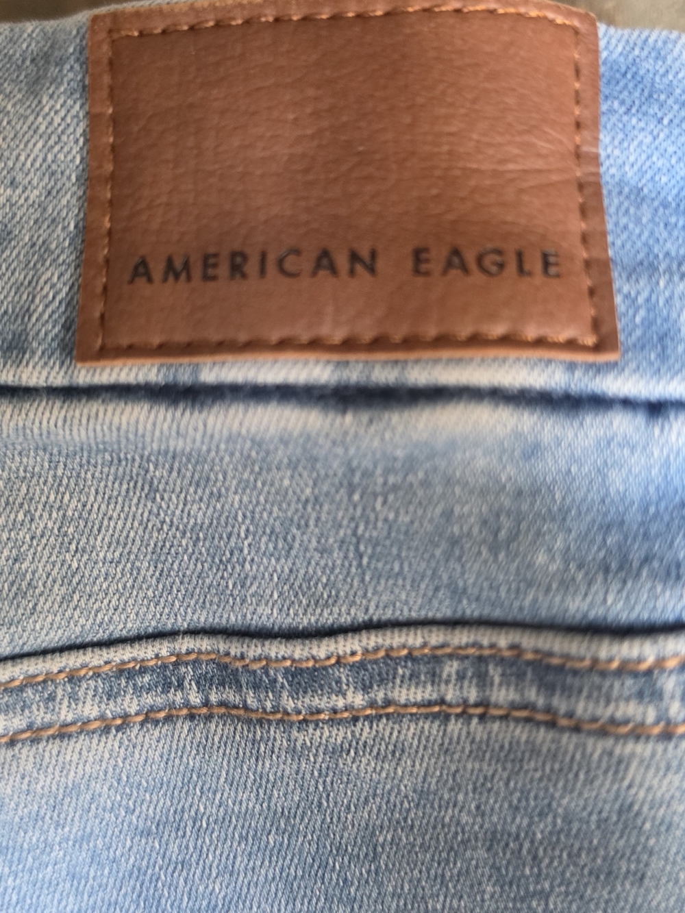 American Eagle Outfitters Light Wash Blue Womens Luxe Jeans Sz 12 SHORT